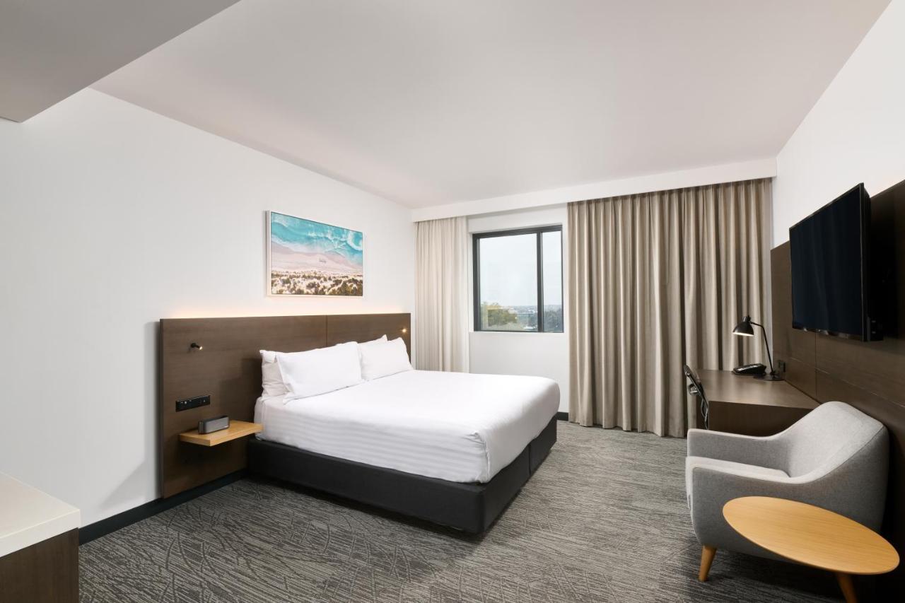 Holiday Inn West Perth By Ihg Bagian luar foto