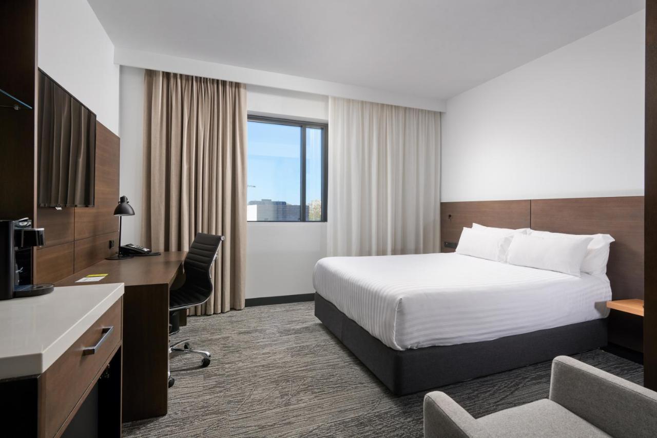 Holiday Inn West Perth By Ihg Bagian luar foto