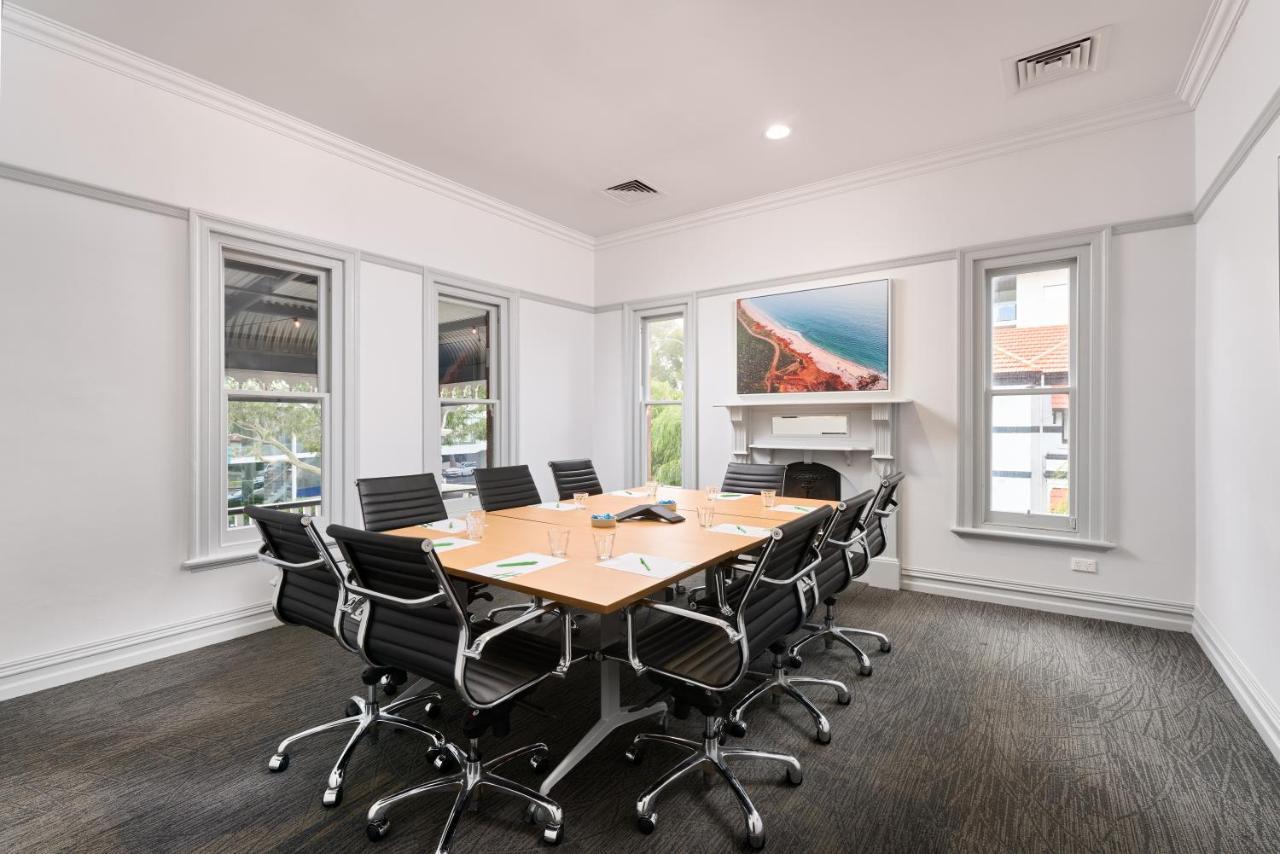 Holiday Inn West Perth By Ihg Bagian luar foto